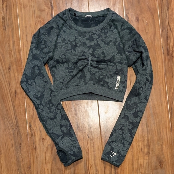 Gymshark Tops - Gymshark Adapt Camo Seamless Long Sleeve Crop Top Size XS 12" PTP Like New